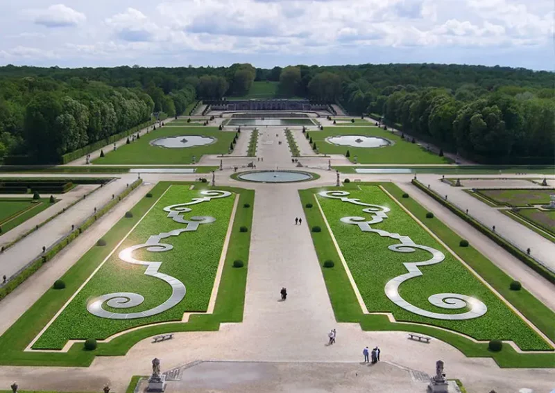 Vaux le Vicomte - Ephemeral Ribbons